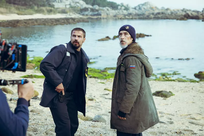 gravações da segunda temporada da série ponto nemo da rtp e primei video com oscar jaenada e maxi iglesias