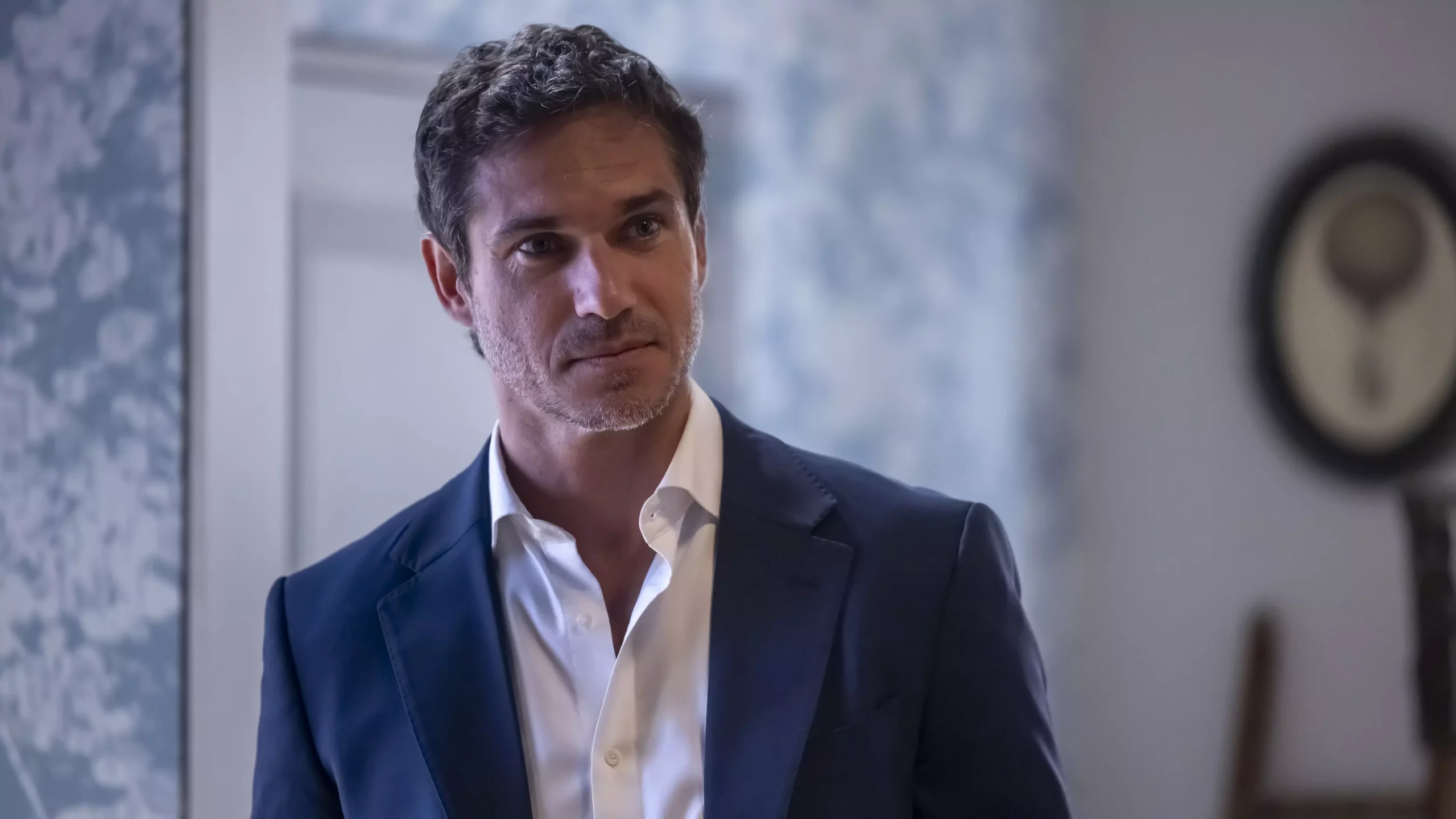 imagem promocional da série ninguém como tu remake da novela da tvi