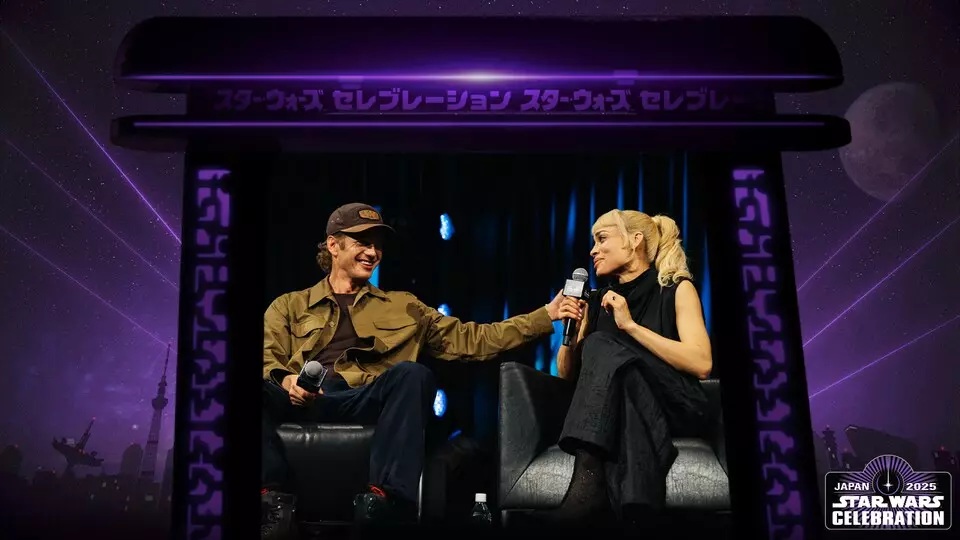 imagem de hayden christensen e rosario dawson apresentada no star wars celebration 2025 no japão