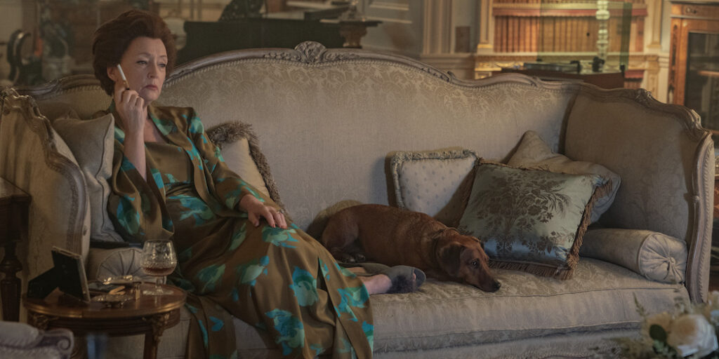 Lesley Manville como princesa Margaret na 5ª temporada de "The Crown"